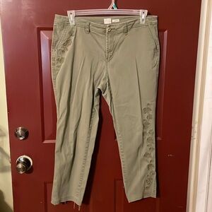 Great floral lace pants